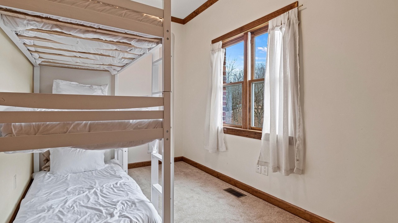 Photo of Bedroom in Barium Springs