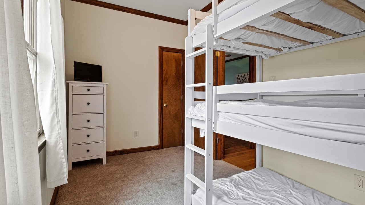 Photo of Bedroom in Barium Springs