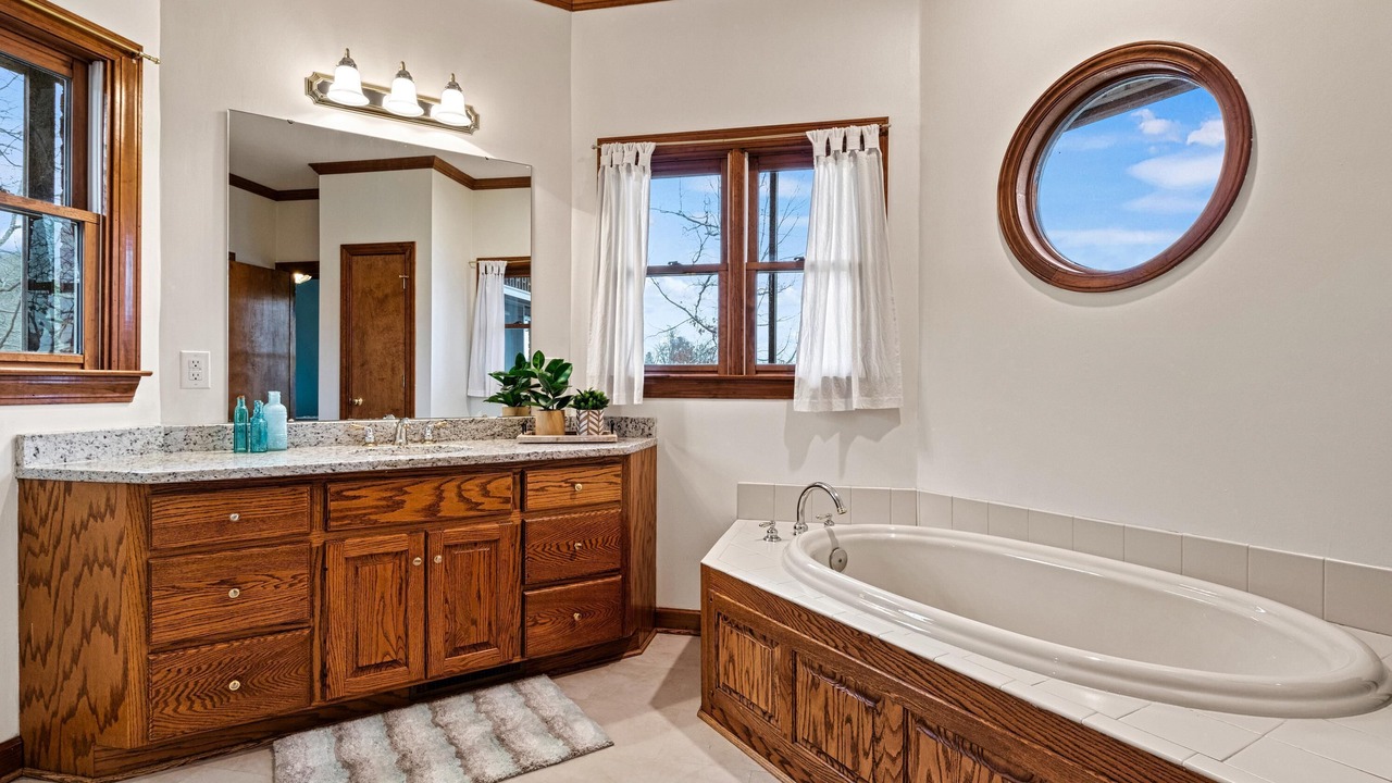 Photo of Bathroom in Barium Springs