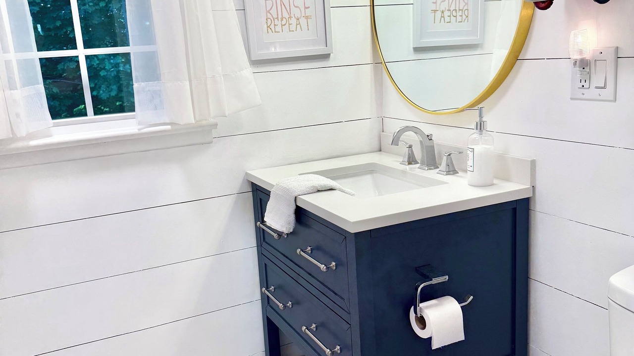 Photo of Bathroom in Hickory