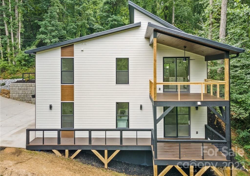 Photo of Outdoor in Royal Pines