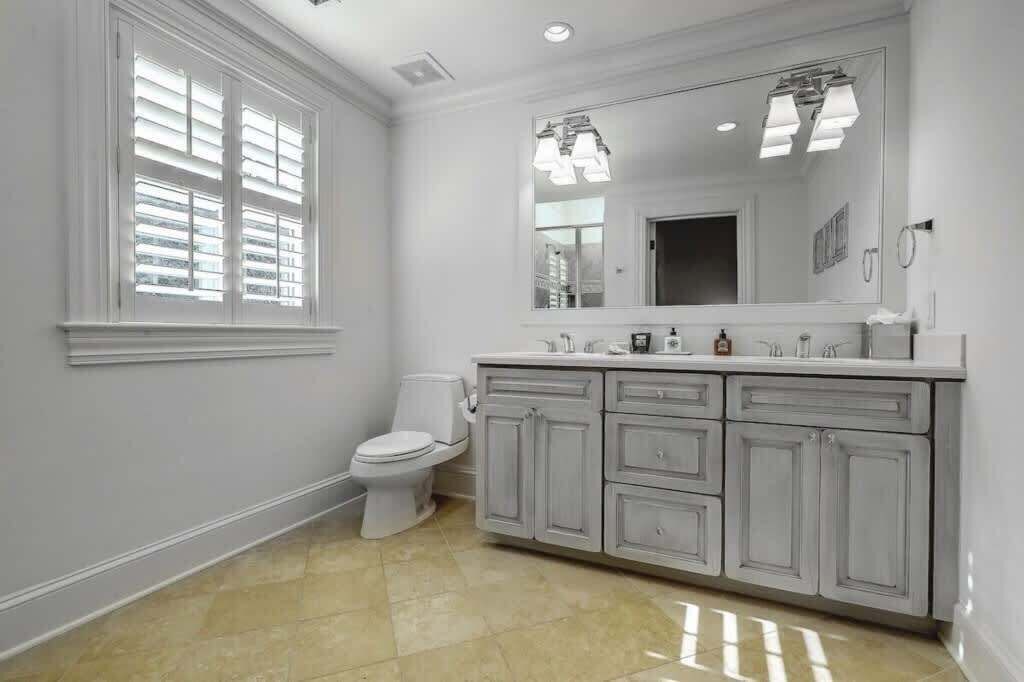 Photo of Bathroom in Vanderhorst Plantation