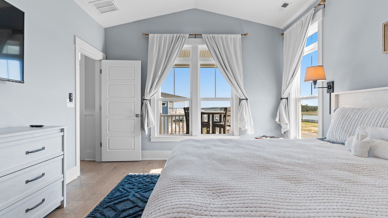 Photo of Bedroom in Oak Island
