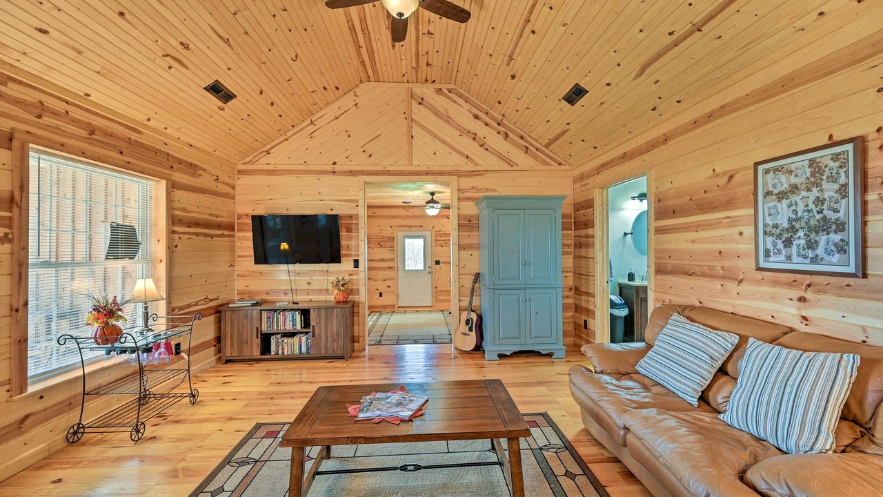 Photo of Livingroom in Elkin