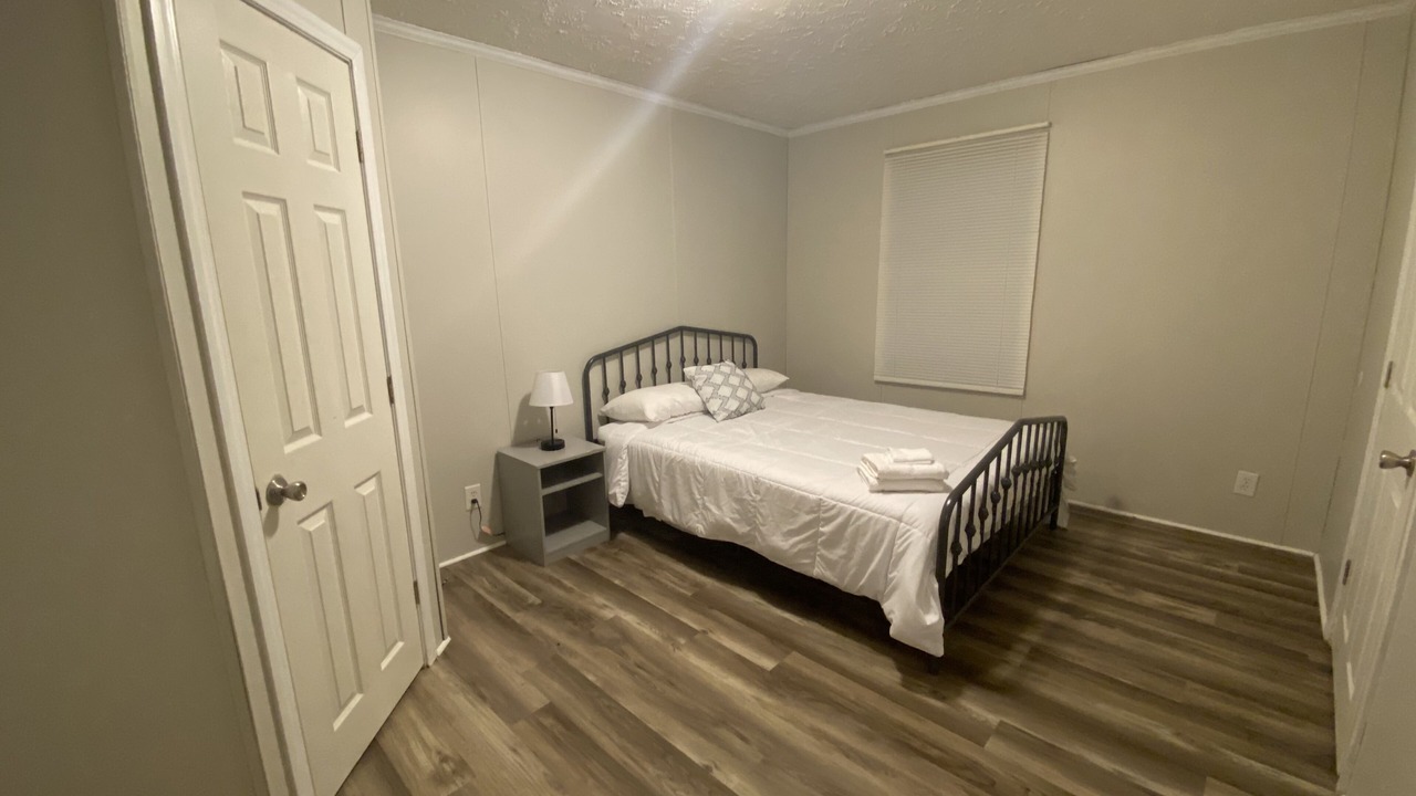 Photo of Bedroom in McCutcheon Field