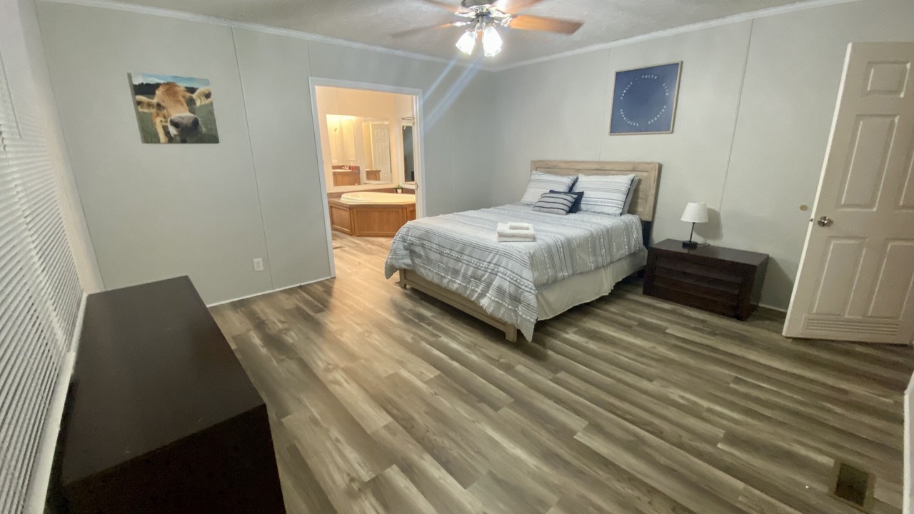 Photo of Bedroom in McCutcheon Field