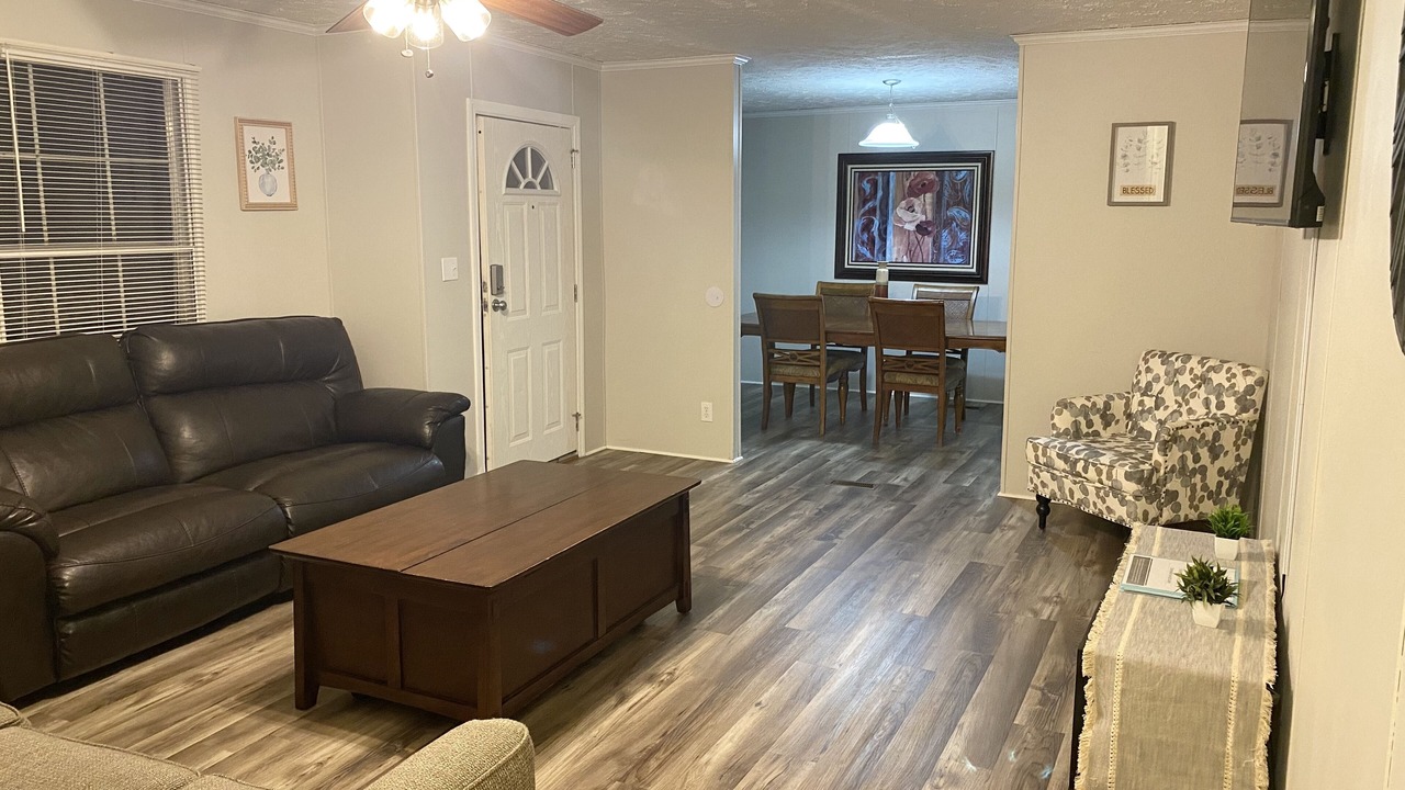 Photo of Livingroom in McCutcheon Field