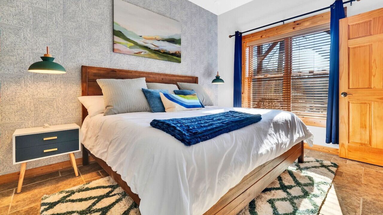 Photo of Bedroom in Lake Norman of Catawba