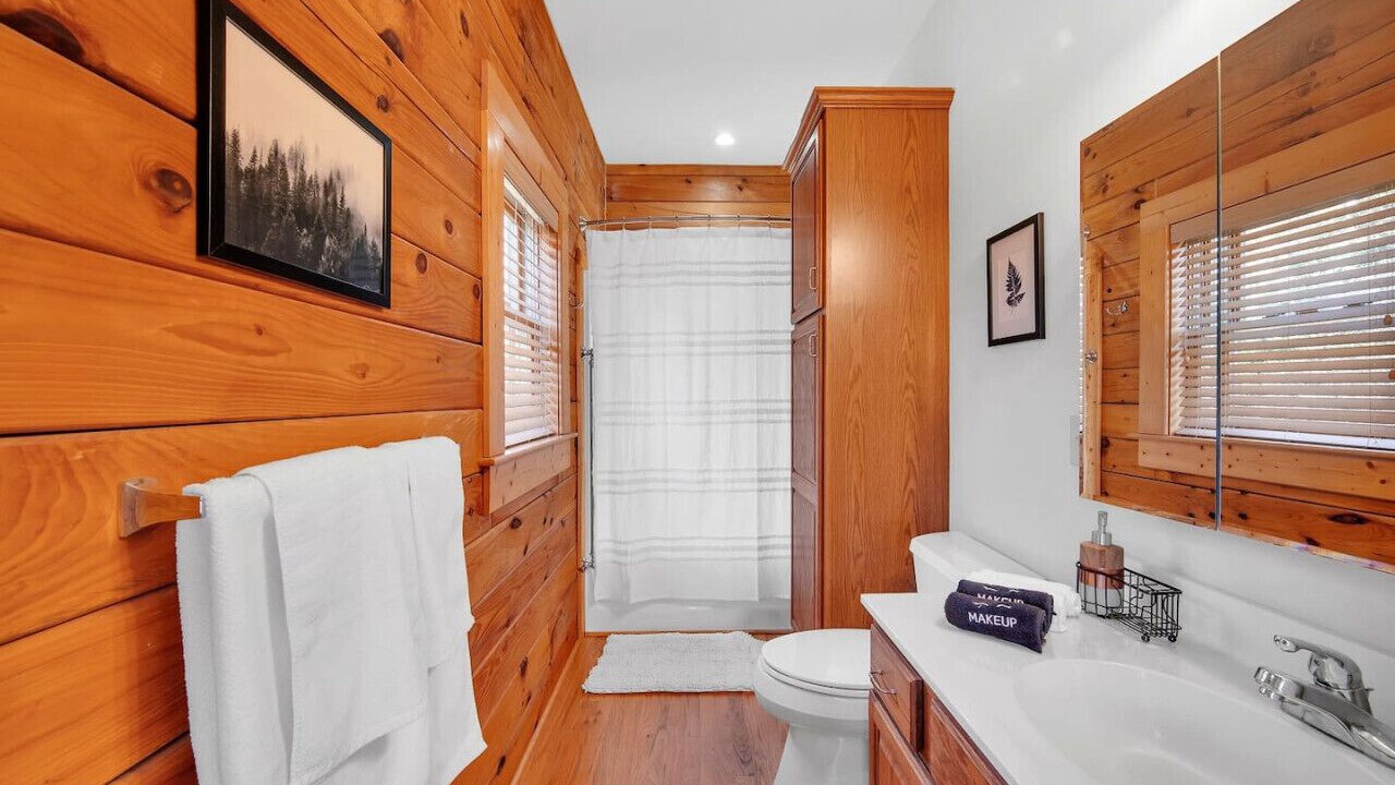 Photo of Bathroom in Lake Norman of Catawba