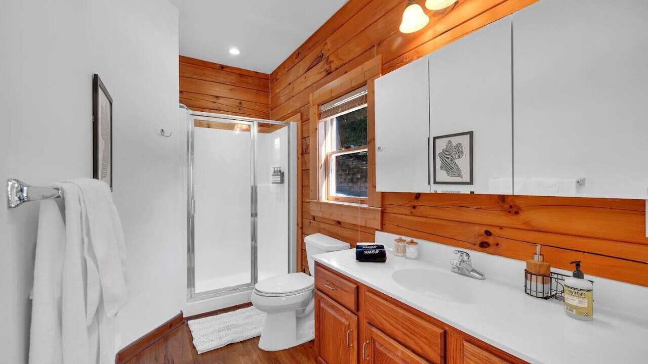 Photo of Bathroom in Lake Norman of Catawba
