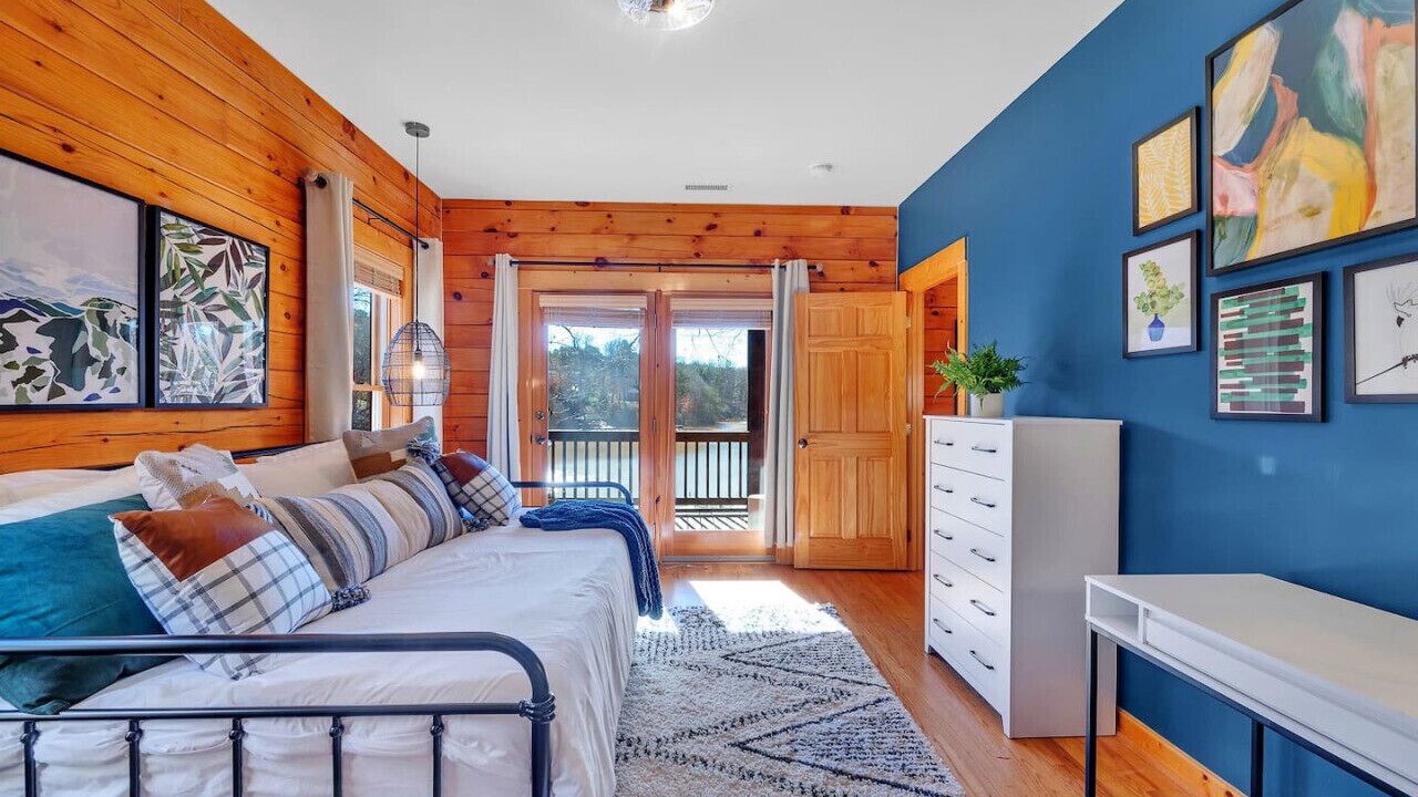 Photo of Bedroom in Lake Norman of Catawba