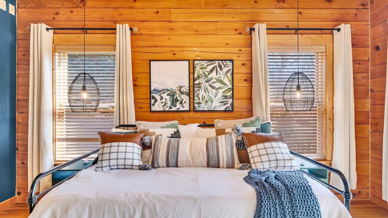 Photo of Bedroom in Lake Norman of Catawba