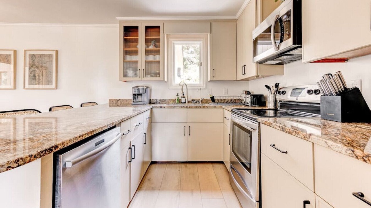 Photo of Kitchen in Pine Knoll Shores