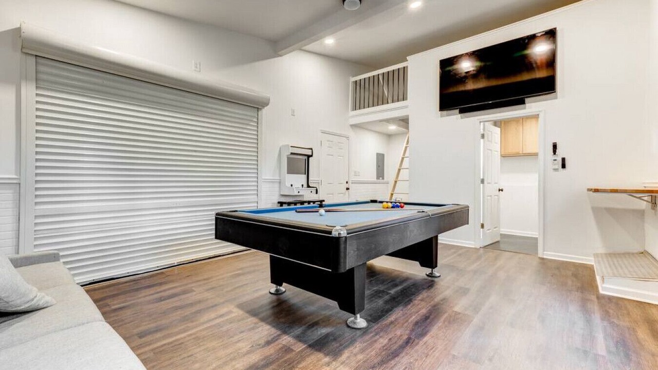Photo of Bedroom in Pine Knoll Shores
