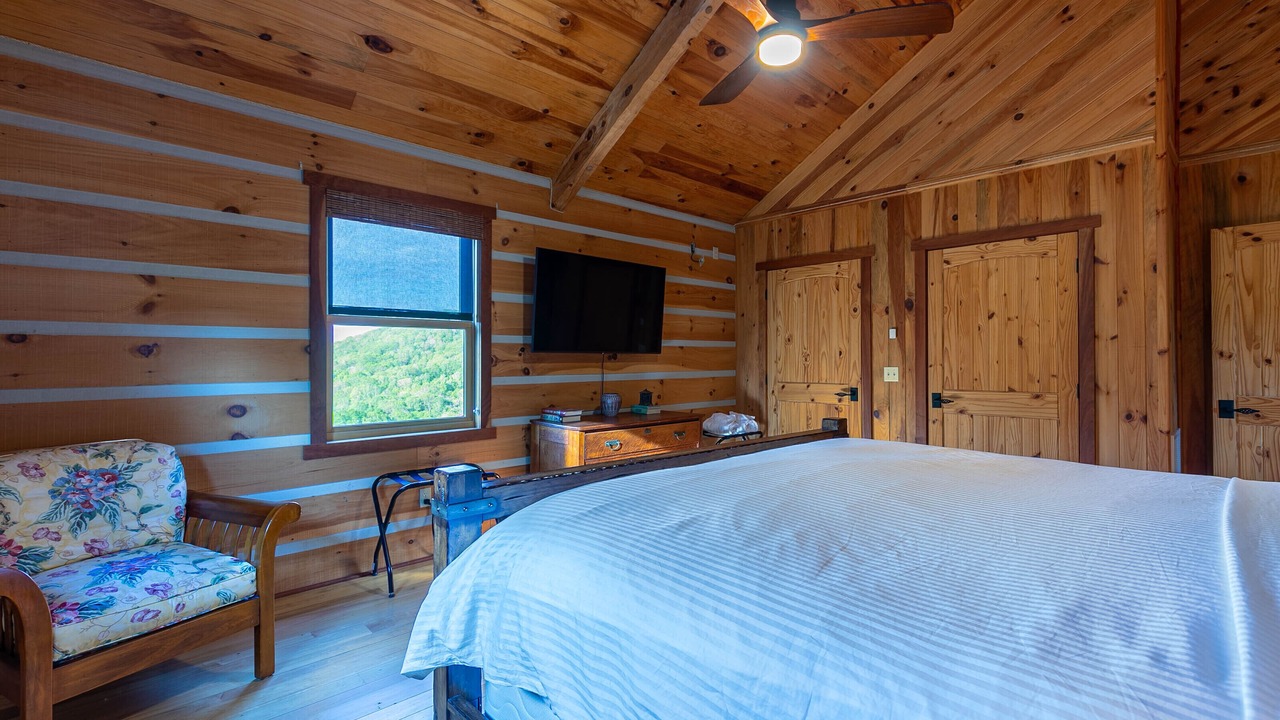 Photo of Bedroom in West Jefferson