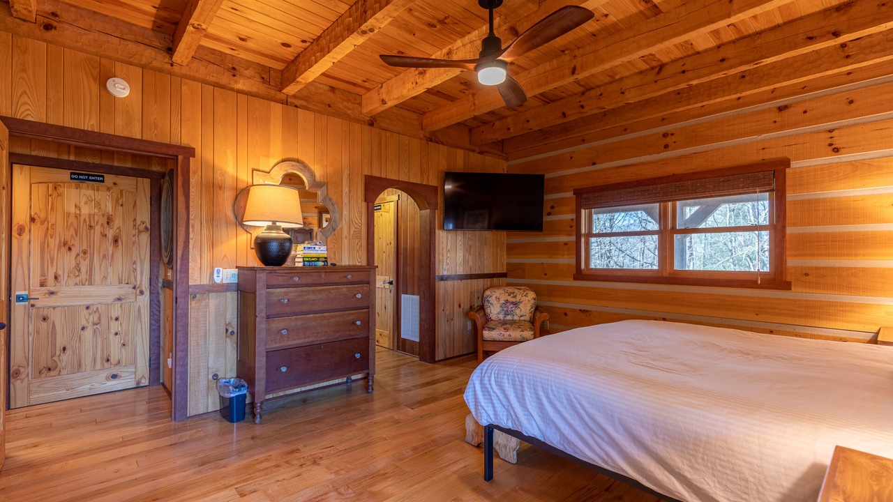 Photo of Bedroom in West Jefferson