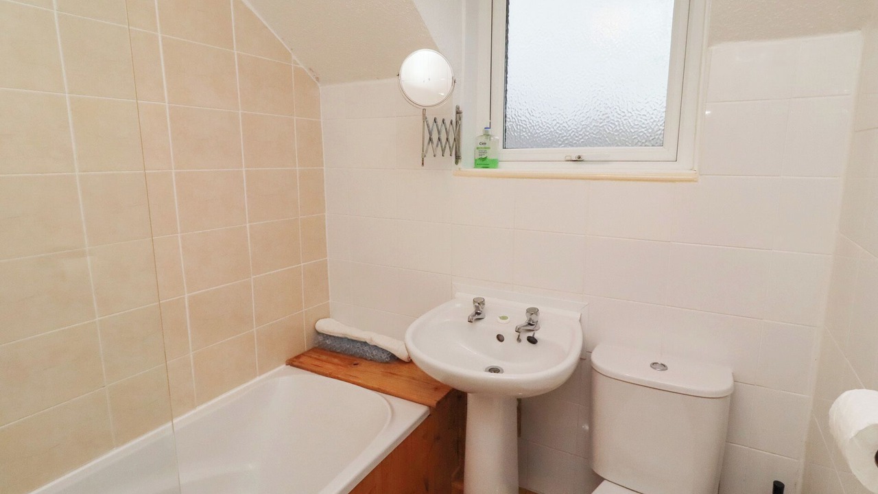 Photo of Bathroom in Newton by the Sea