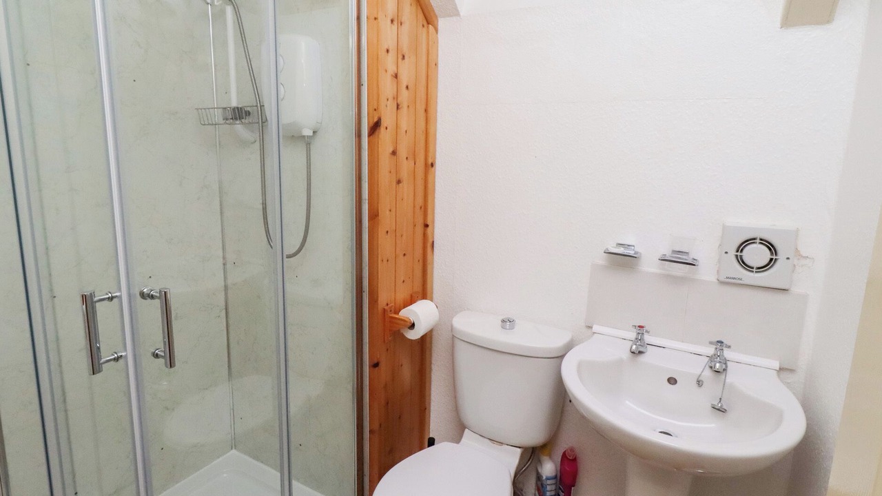Photo of Bathroom in Newton by the Sea