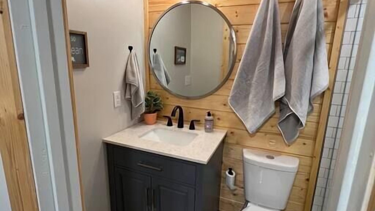 Photo of Bathroom in Apple Ridge