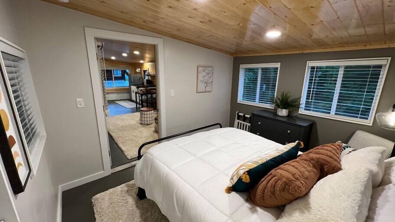 Photo of Bedroom in Apple Ridge