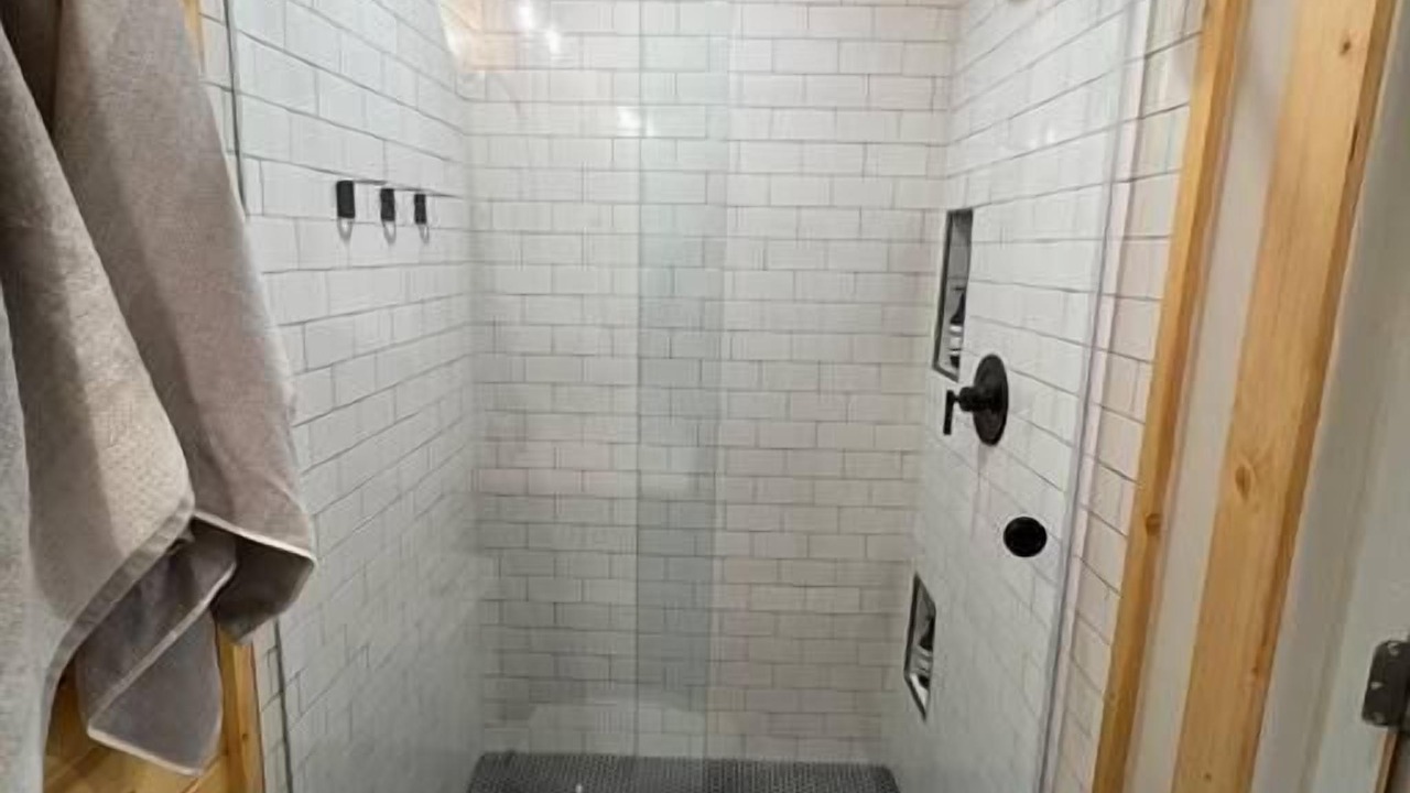 Photo of Bathroom in Apple Ridge