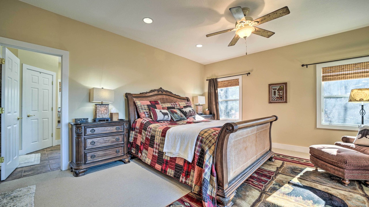 Photo of Bedroom in Glenville