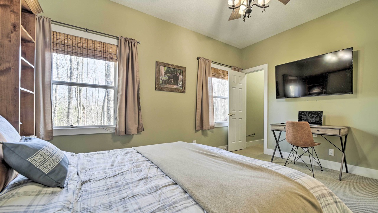 Photo of Bedroom in Glenville