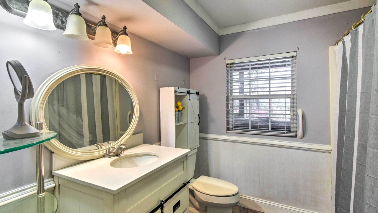 Photo of Bathroom in Otto
