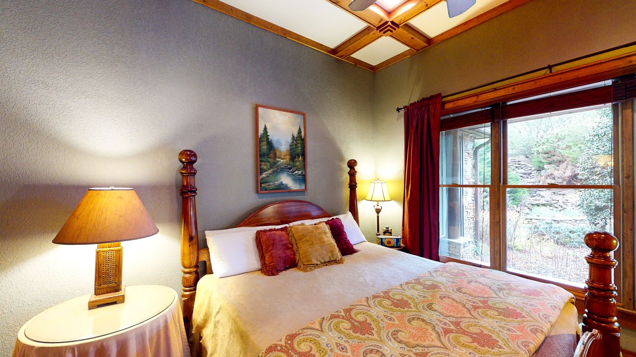 Photo of Bedroom in River Ridge