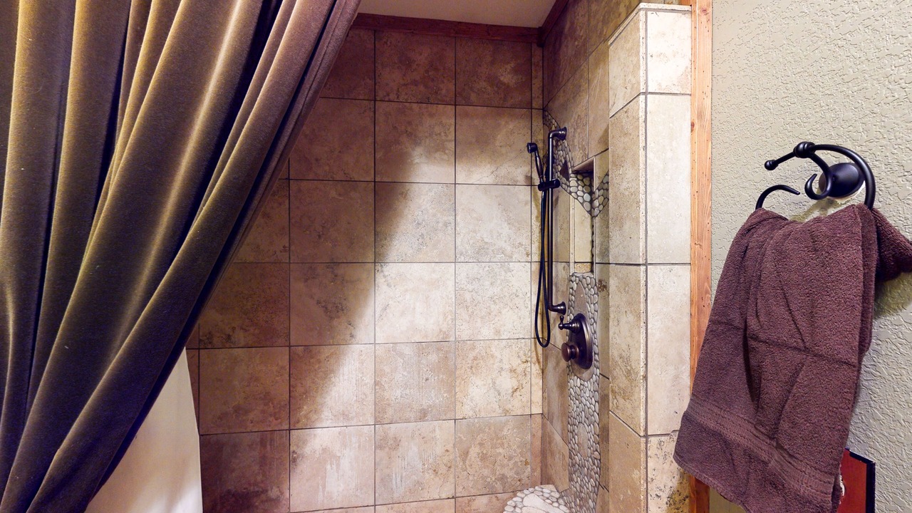 Photo of Bathroom in River Ridge