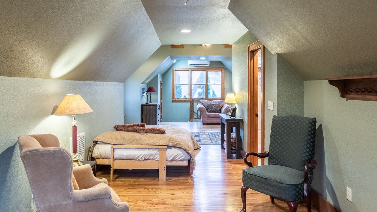 Photo of Bedroom in River Ridge