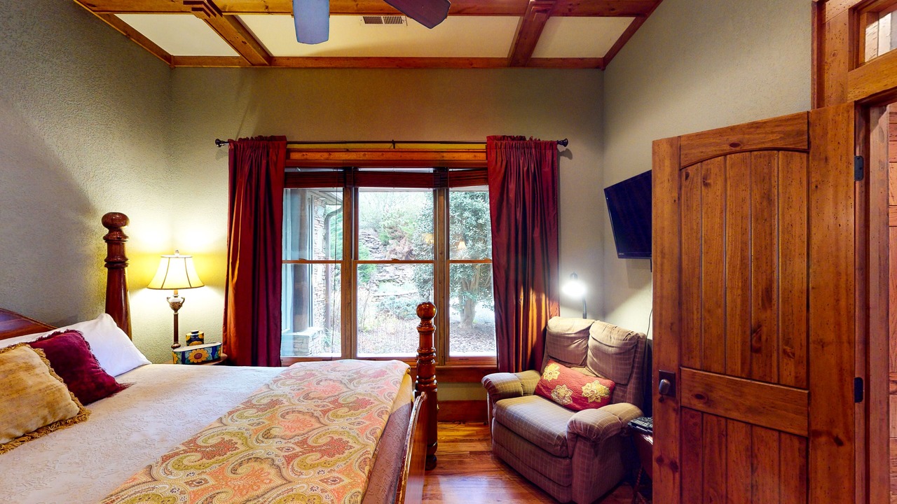 Photo of Bedroom in River Ridge