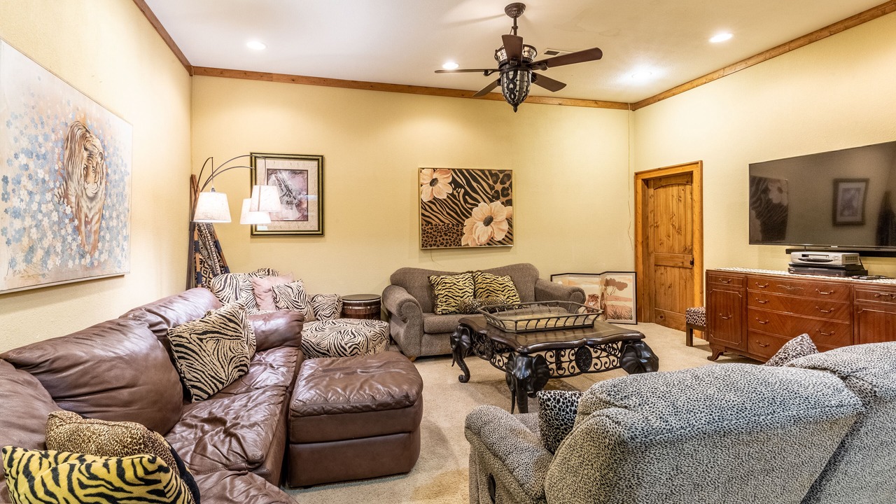 Photo of Livingroom in River Ridge