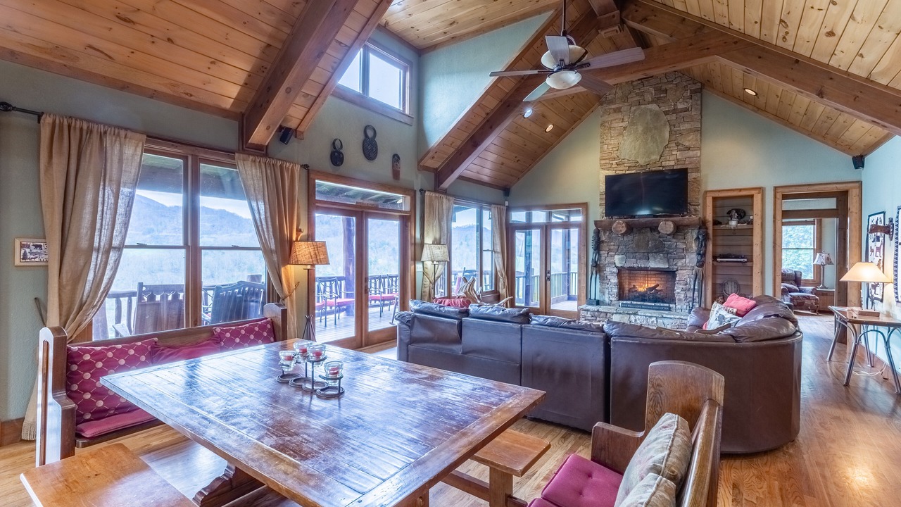 Photo of Livingroom in River Ridge