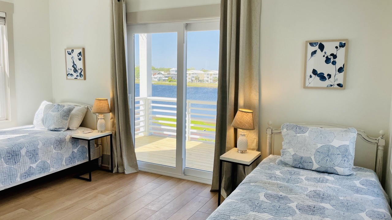 Photo of Bedroom in Carolina Beach