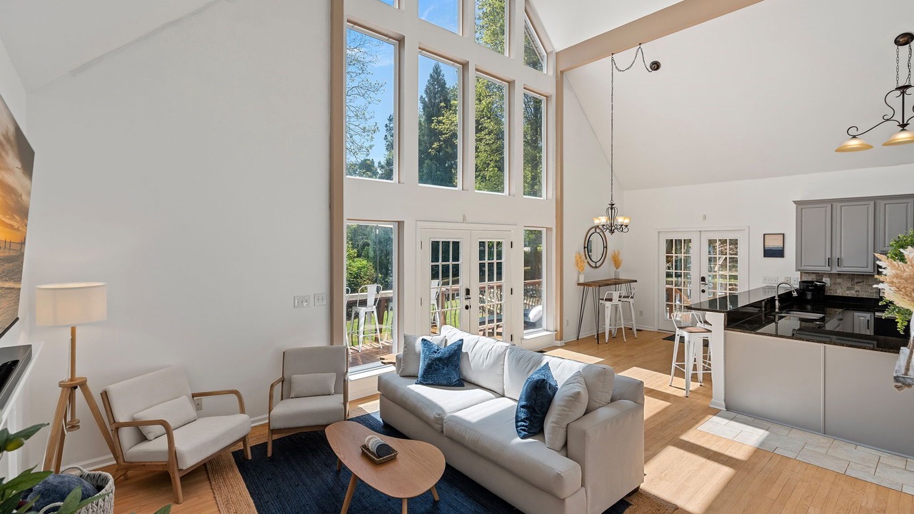 Photo of Livingroom in Barium Springs