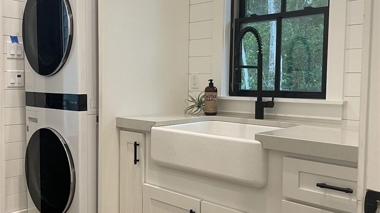 Photo of Bathroom in Cape Fear Station