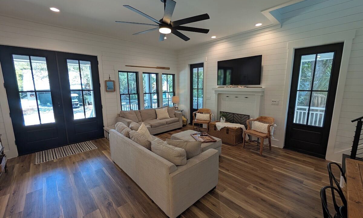 Photo of Livingroom in Cape Fear Station