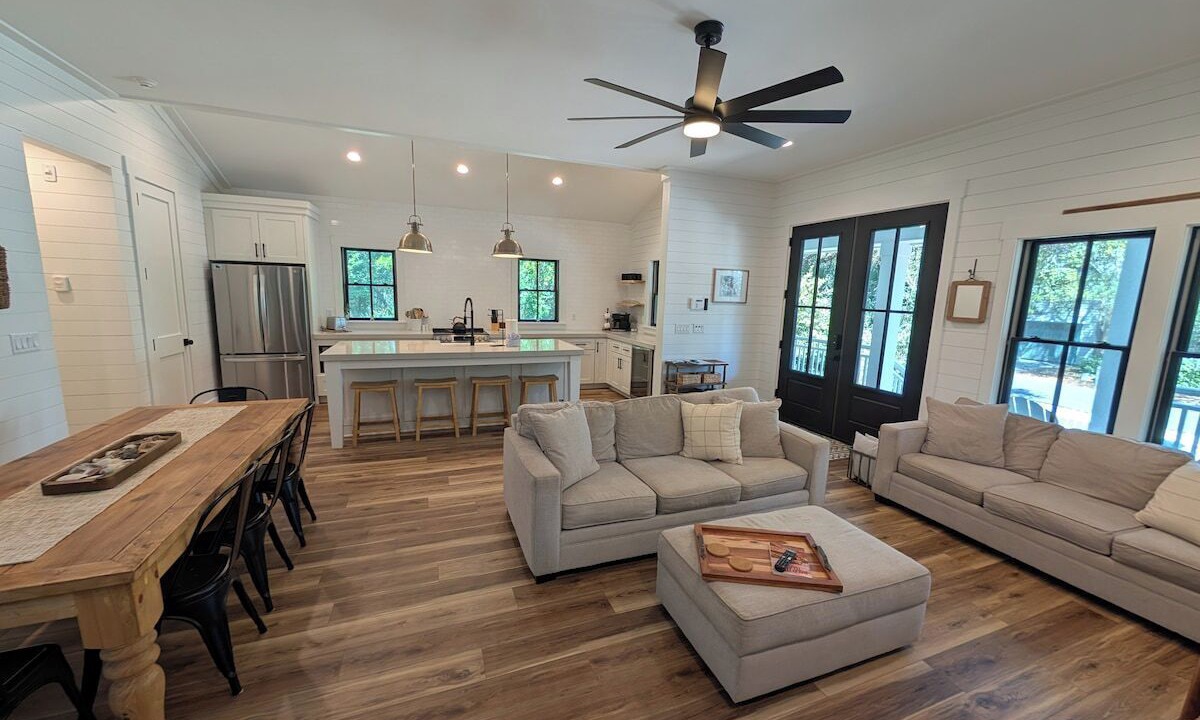 Photo of Livingroom in Cape Fear Station