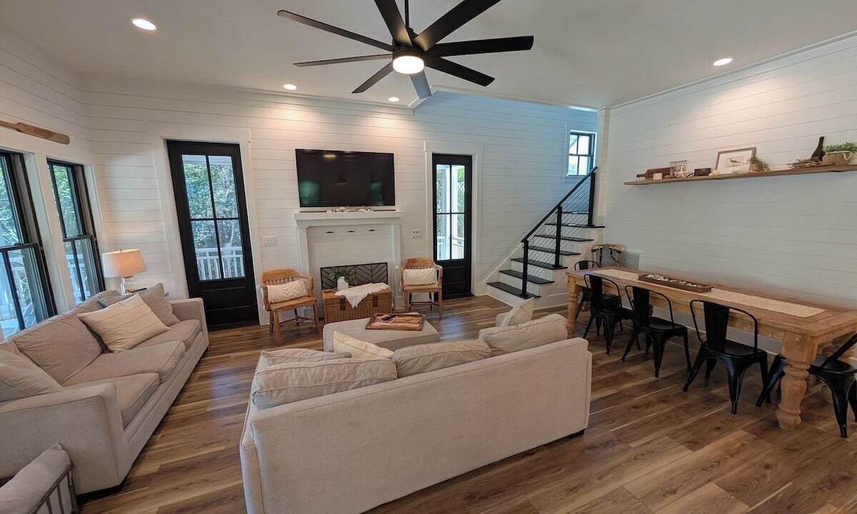 Photo of Livingroom in Cape Fear Station
