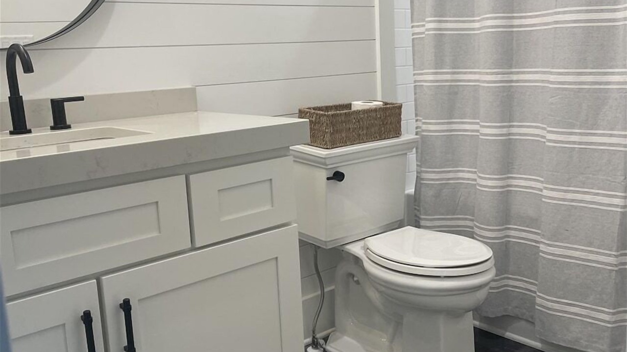 Photo of Bathroom in Cape Fear Station