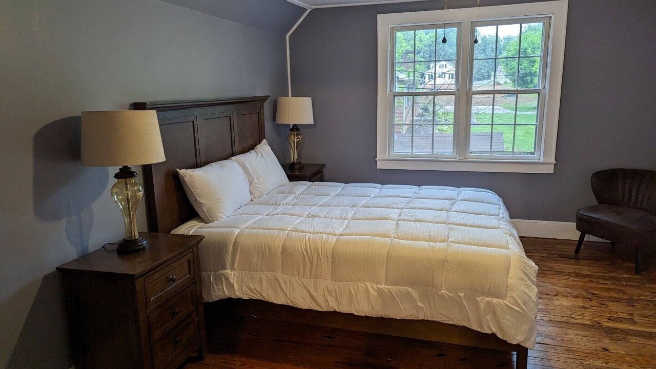 Photo of Bedroom in Jonesville