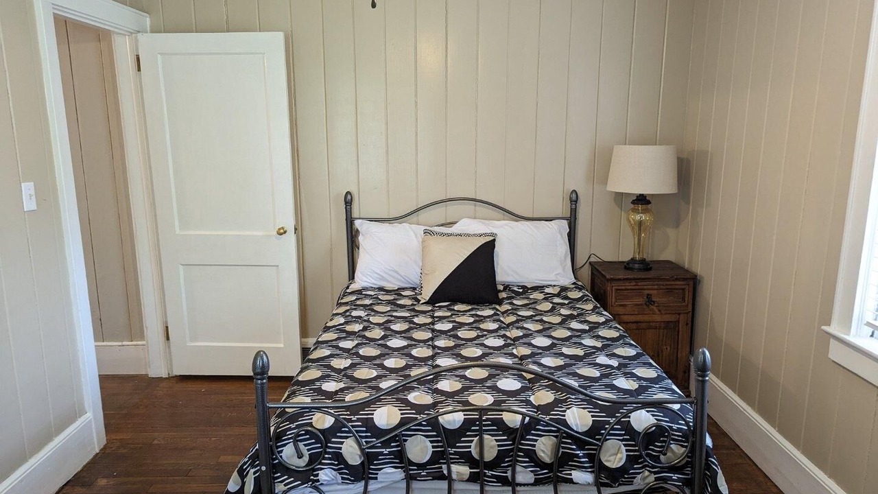 Photo of Bedroom in Jonesville