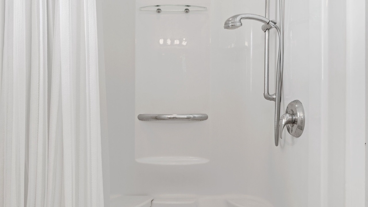 Photo of Bathroom in Myrtle Grove