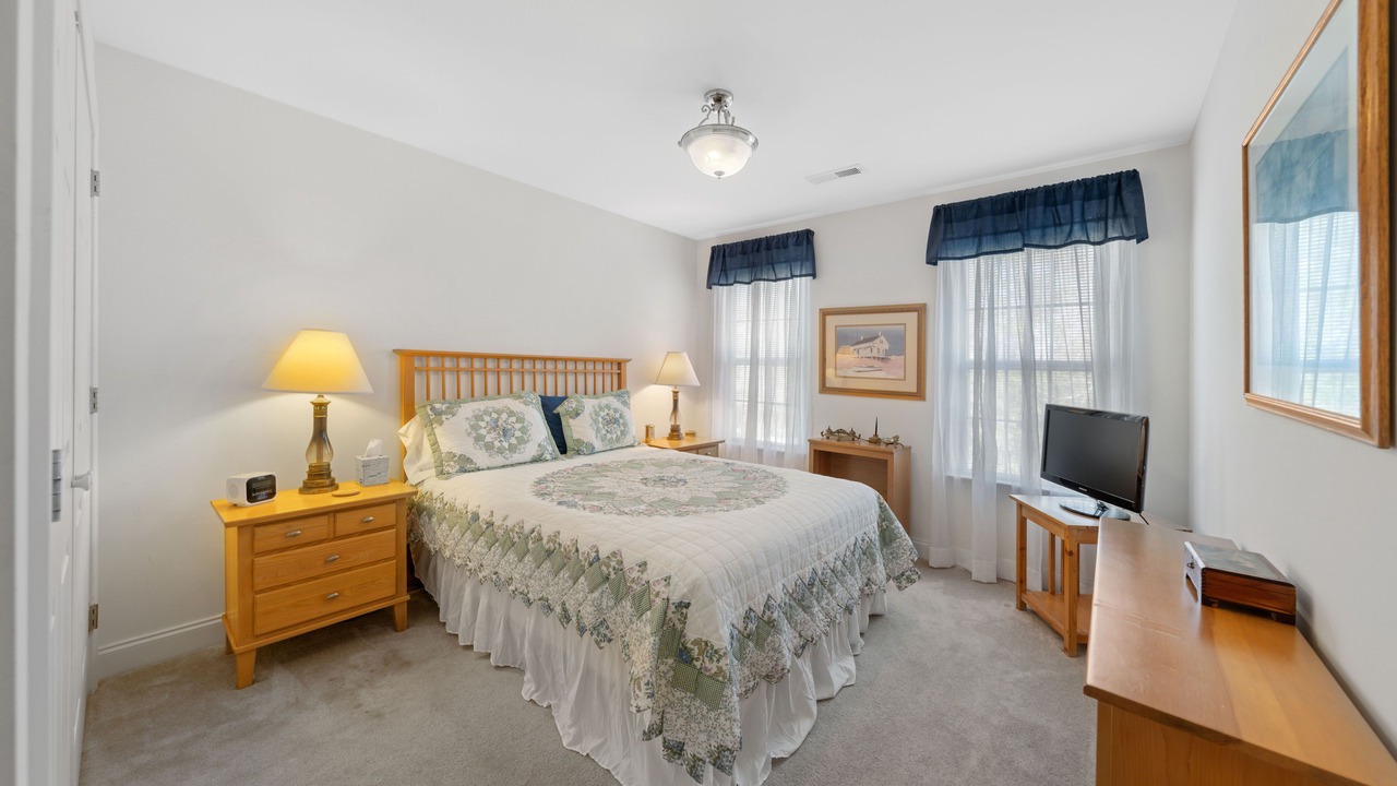 Photo of Bedroom in Myrtle Grove