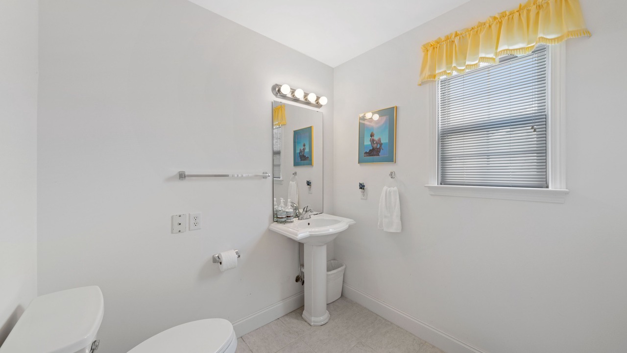 Photo of Bathroom in Myrtle Grove