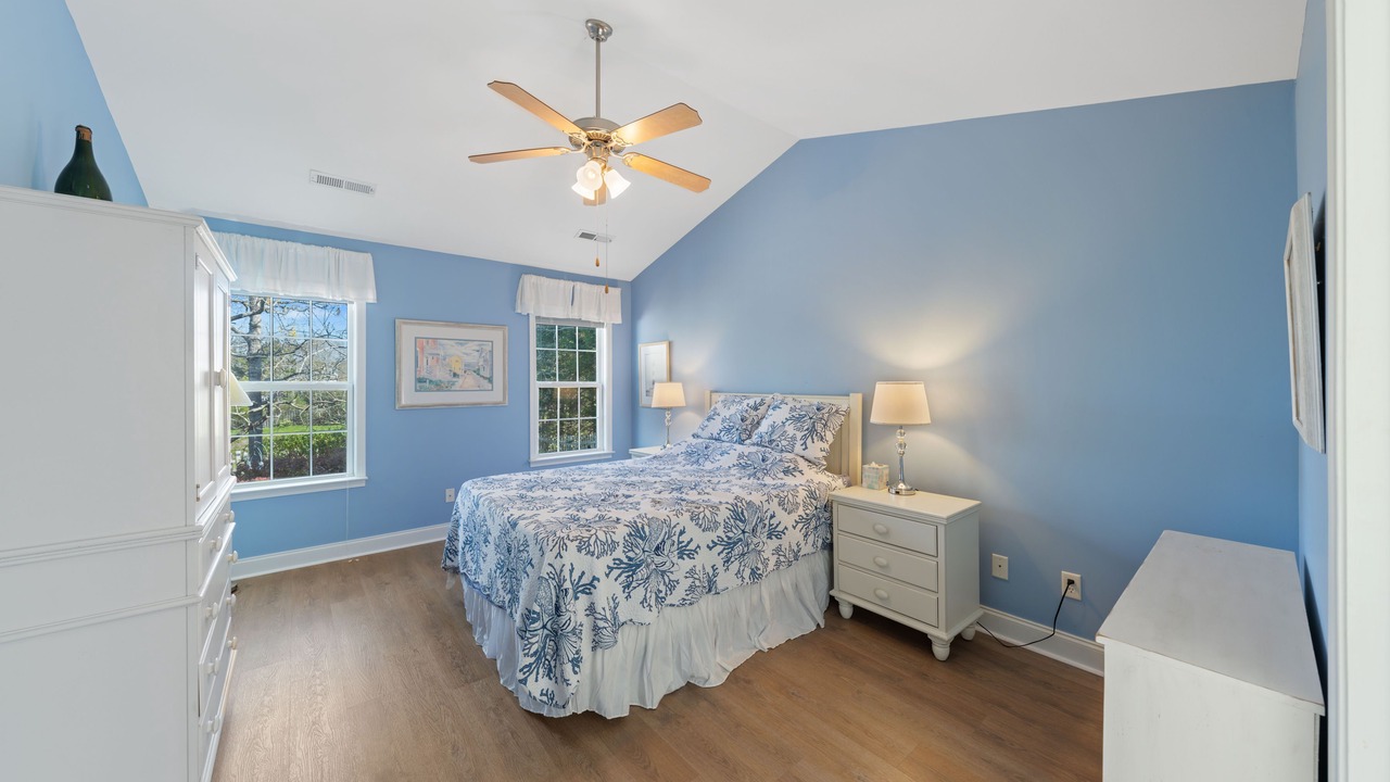 Photo of Bedroom in Myrtle Grove