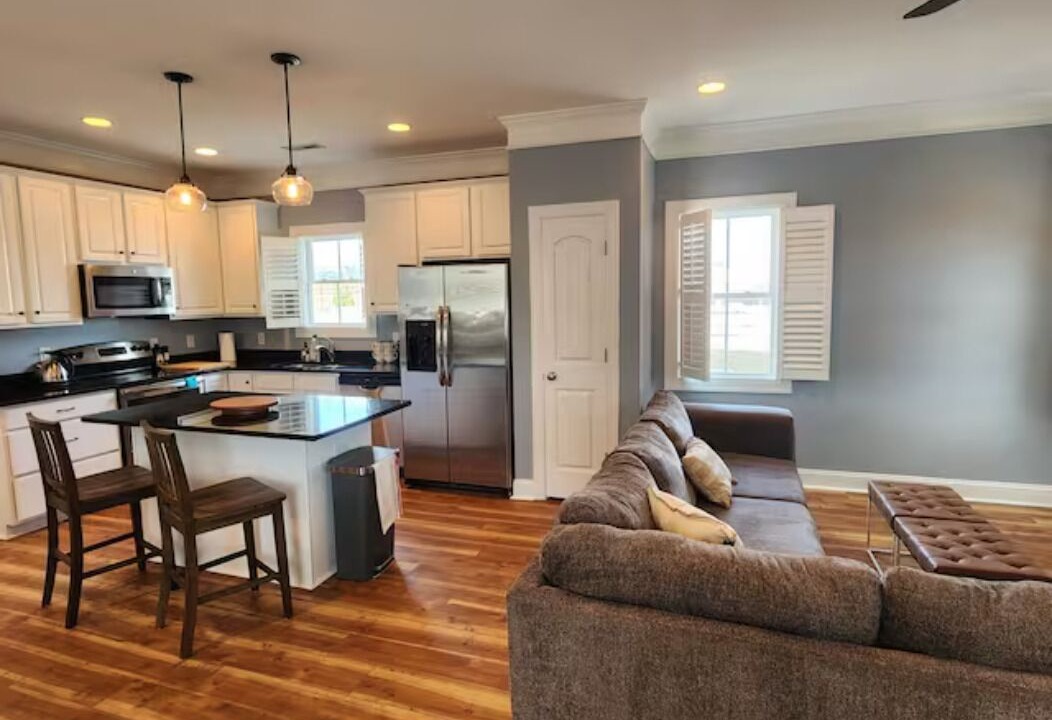 Photo of Livingroom in Jacksonville