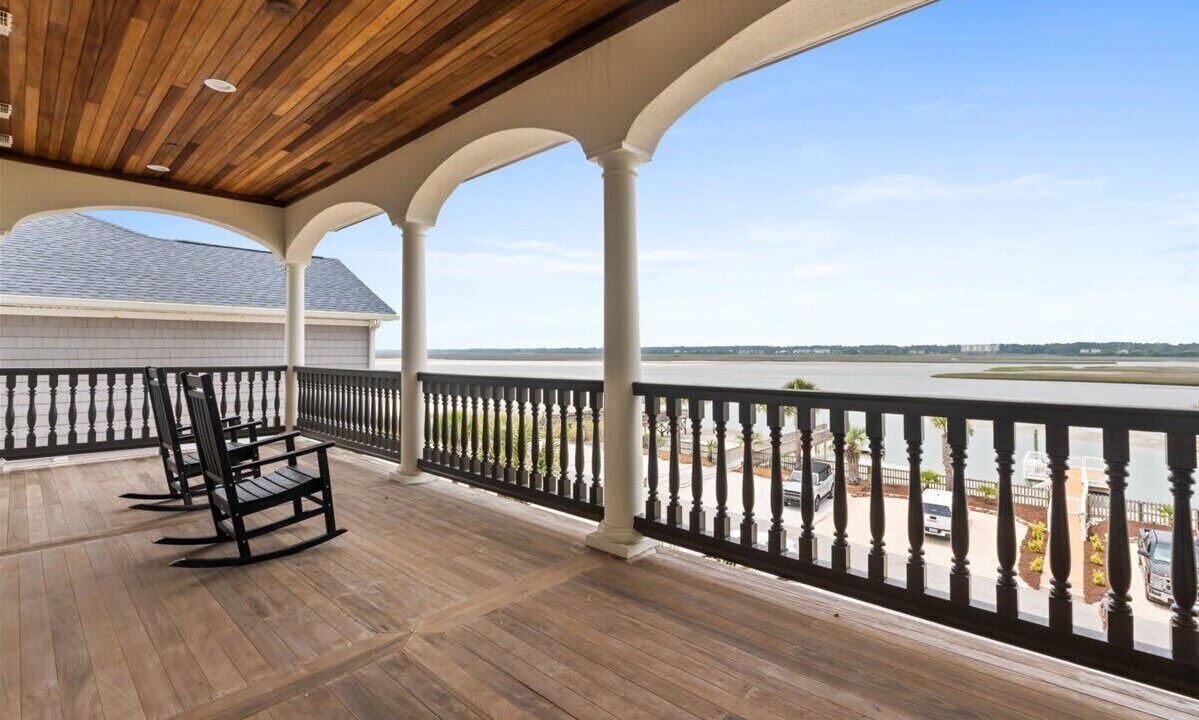 Photo of Patio Balcony in Sunset Beach