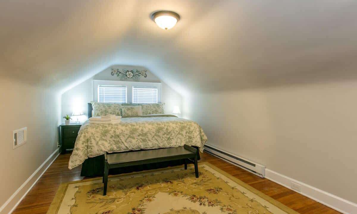 Photo of Bedroom in Druid Hills